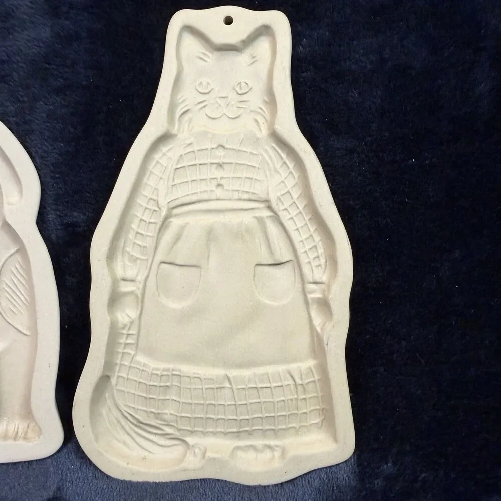 Brown Bag Cookie Art Molds Spot the Dog & Mama Kitty Cat Set of 2 Vintage 1988